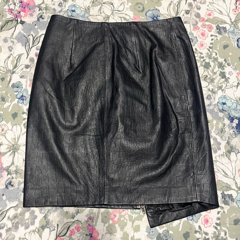Lamb leather pencil skirt
